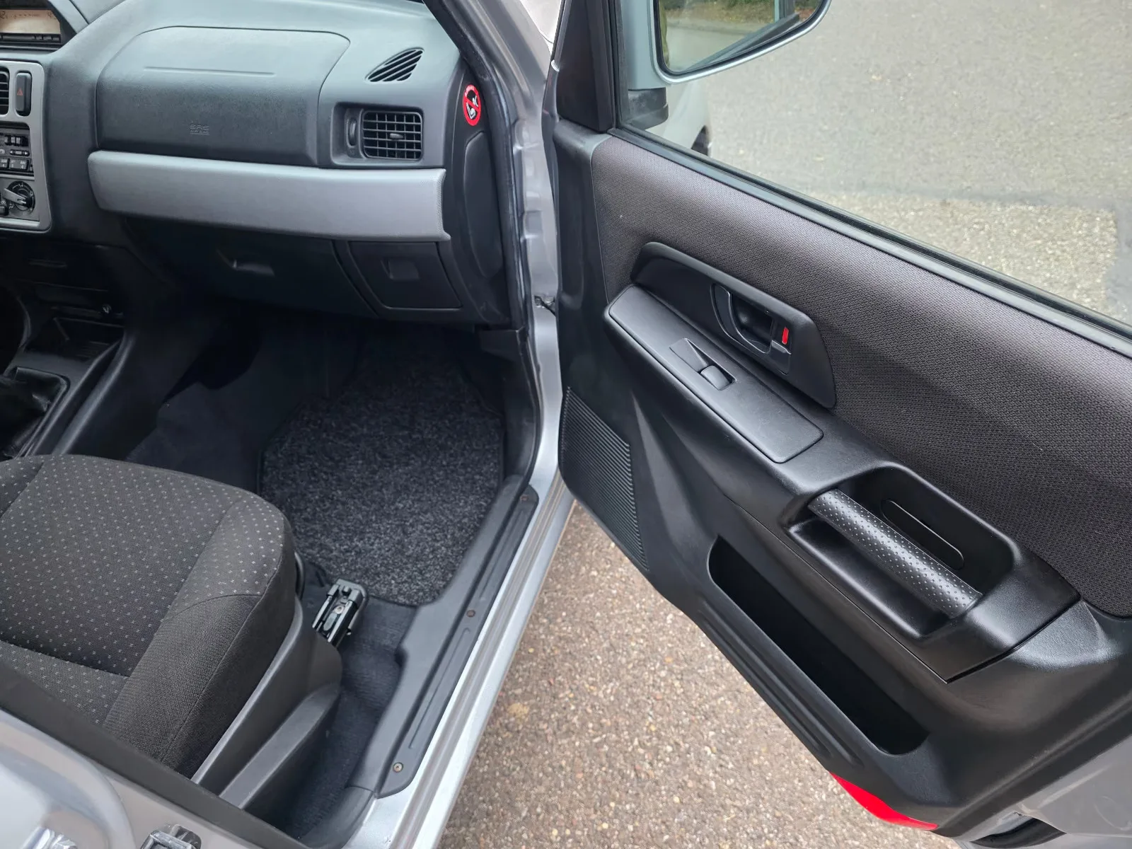 Mitsubishi Pajero Pinin 1.8 MPI 114ch 4x4 - 2 ème main - CT récent - Non fumeur - Vitres éléctriques - 93 000 KM