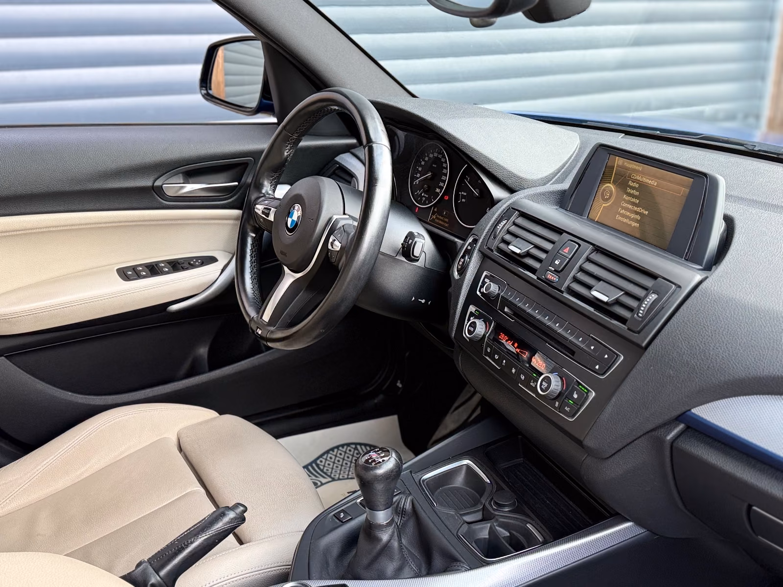 BMW 118D - XDRIVE 143 CV - M PACK SPORT - ATTELAGE - BVM