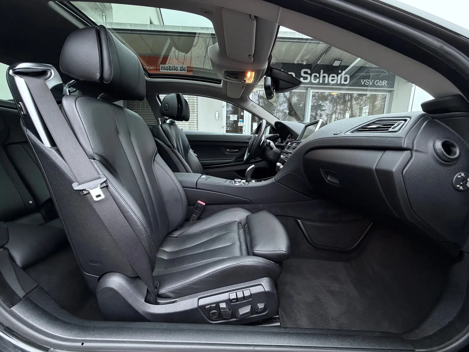 BMW 640i COUPÉ 3.0 320ch BVA - CUIR NAPPA - TOIT PANORAMIQUE - AFFICHAGE TÊTE HAUTE - CAMÉRA DE RECUL - JANTES ALPINA