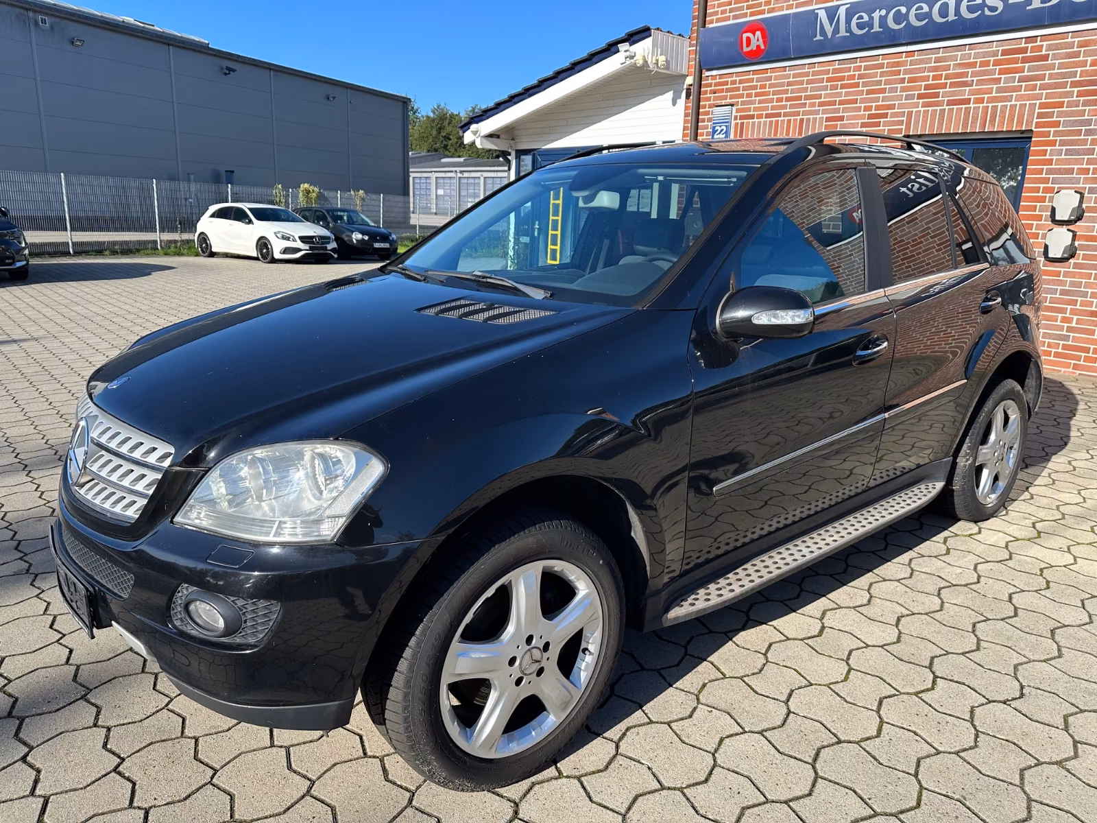 Mercedes-Benz ML 350 4Matic Pack Sport | 272 ch | BVA | Toit ouvrant | GPS | Sièges chauffants | Phares xénon