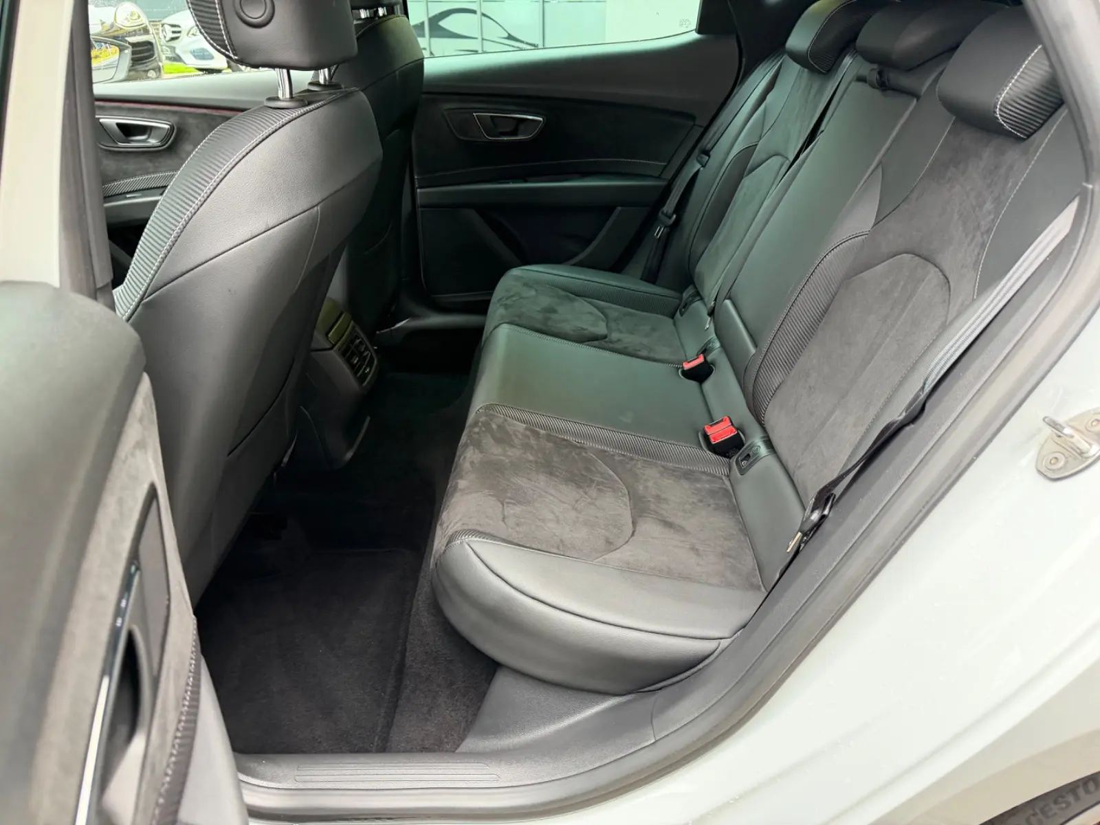 SEAT LEON CUPRA - 300 CV - ALCANTARA - BVA - ÉCHAPPEMENT SPORT