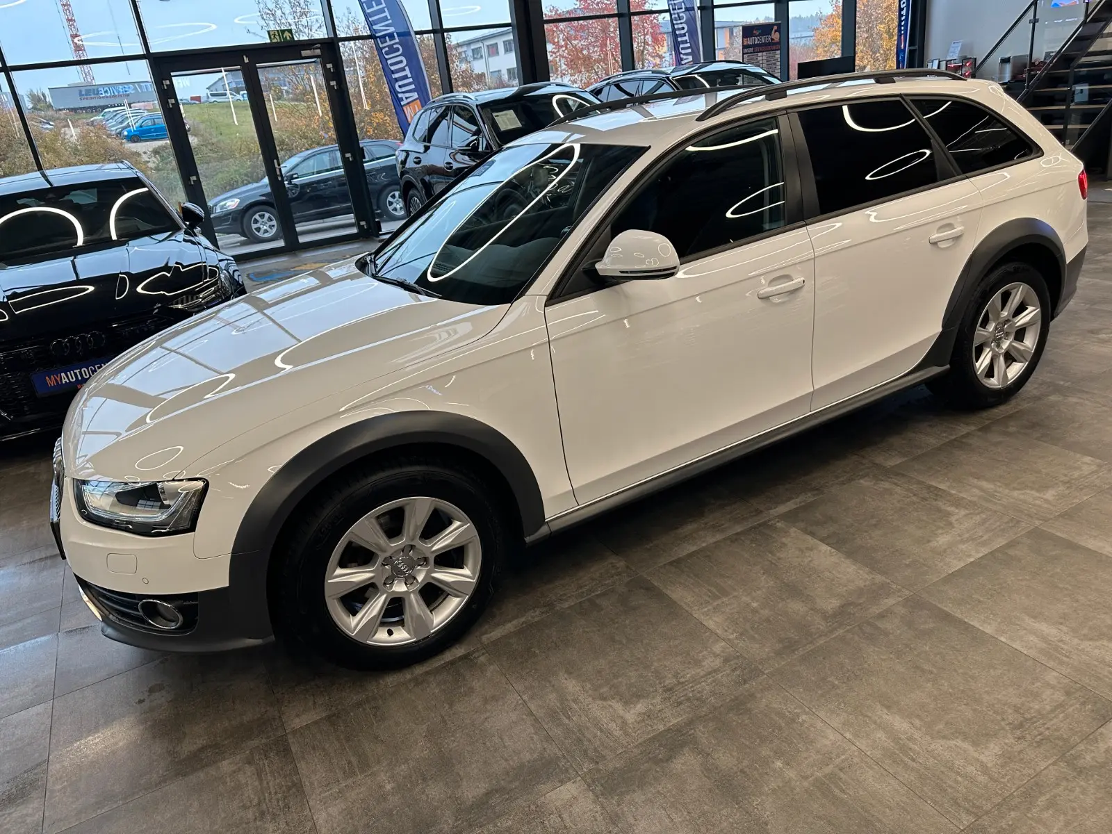 Audi A4 Allroad 2.0 TFSI quattro 211 ch • S tronic • GPS • Radars AV/AR • Régulateur • Sièges chauffants