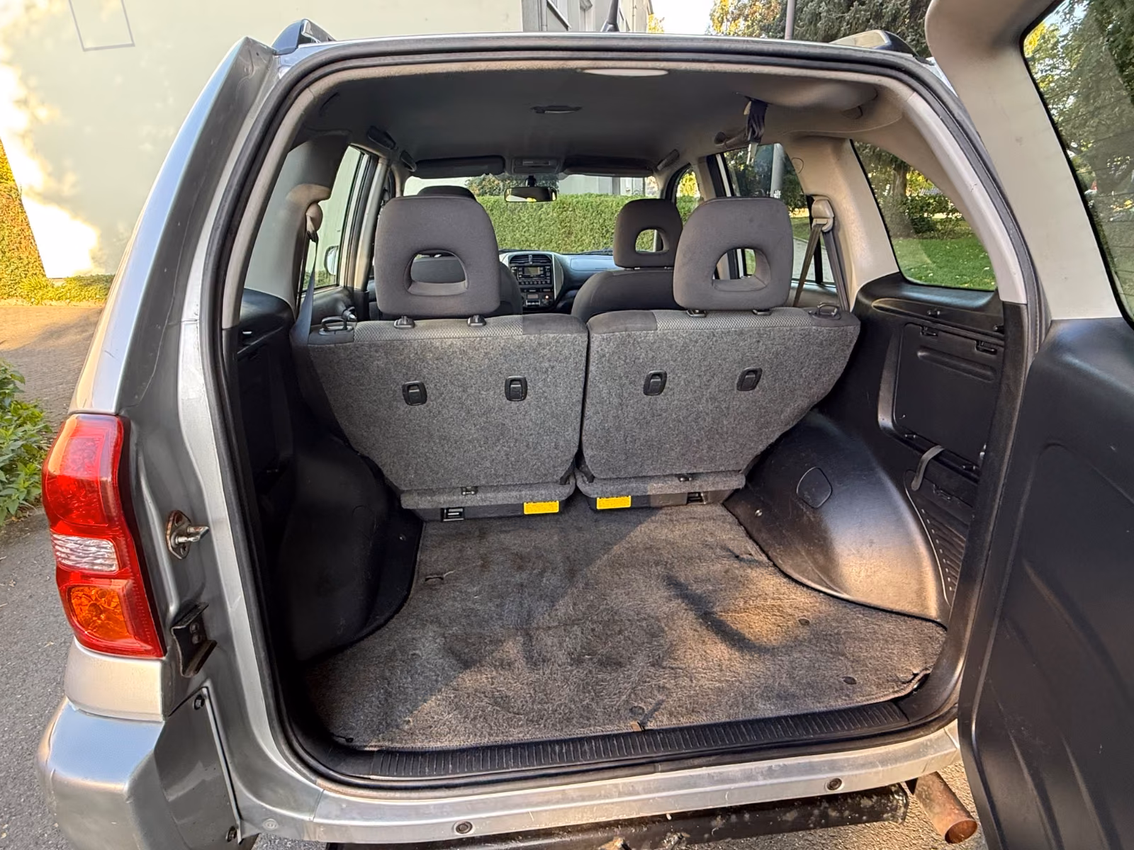 Toyota RAV4 2.0 VVT-i 150 ch 4x4 Sol • 5 portes • Clim auto • Attelage • Jantes 16"