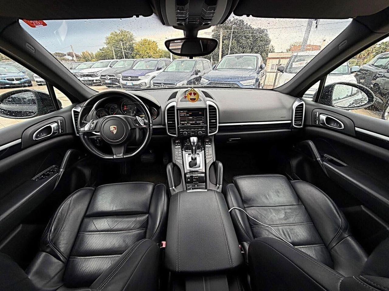 Porsche Cayenne 3.0 Diesel | 250 ch | BVA | Intérieur cuir | Phares xénon | Sièges électriques | Régulateur de vitesse