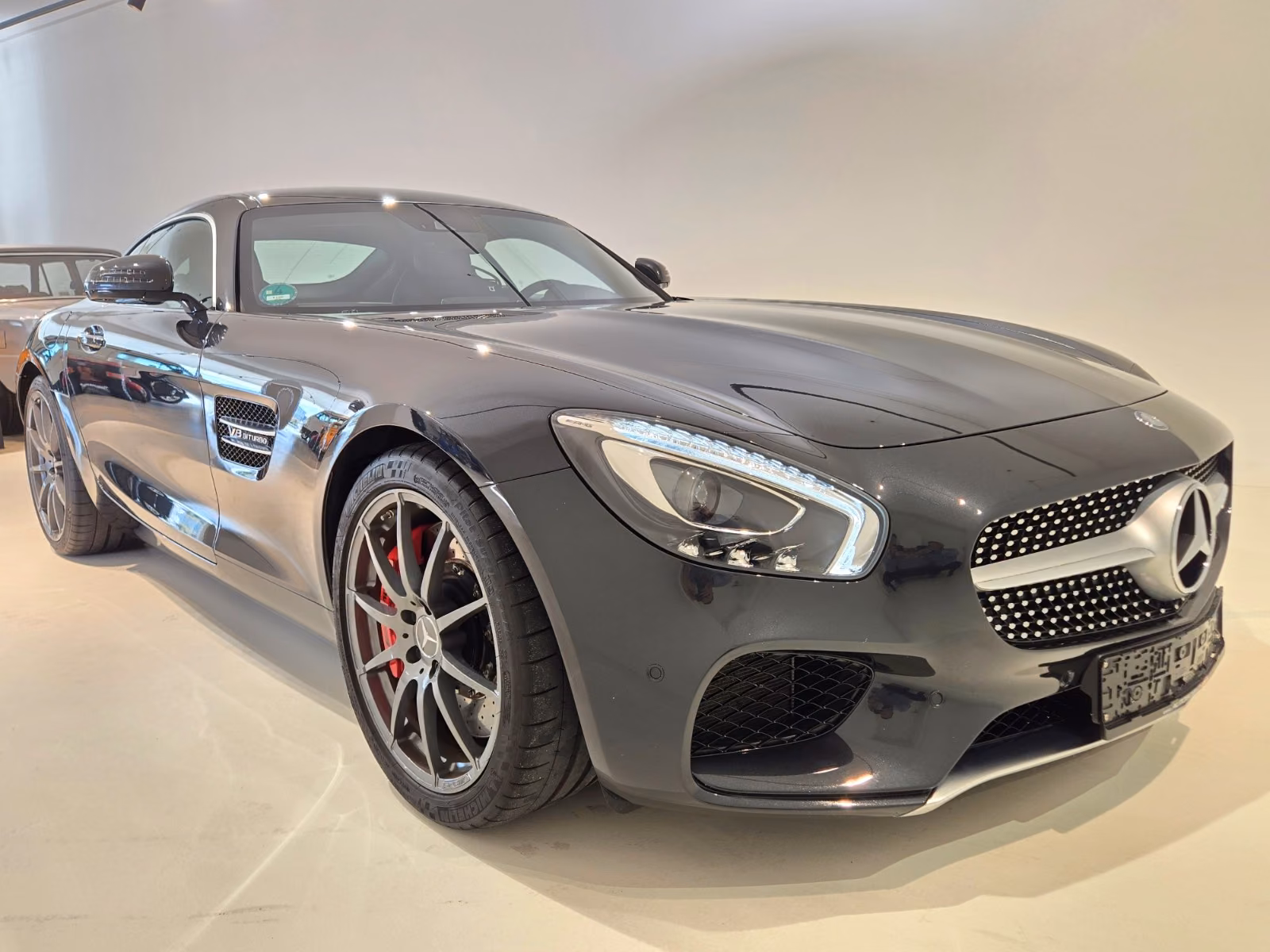 Mercedes-AMG GT S V8 510 ch • 24 900 km • Pack Dynamic Plus • Toit pano • Burmester • Cuir Nappa