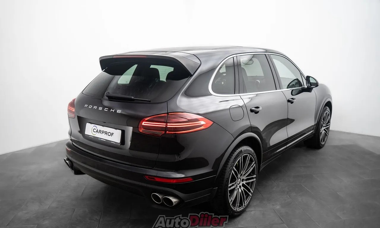 PORSCHE CAYENNE HYBRIDE 416CH - BVA - TOIT OUVRANT PANORAMIQUE - 180.000 KMS
