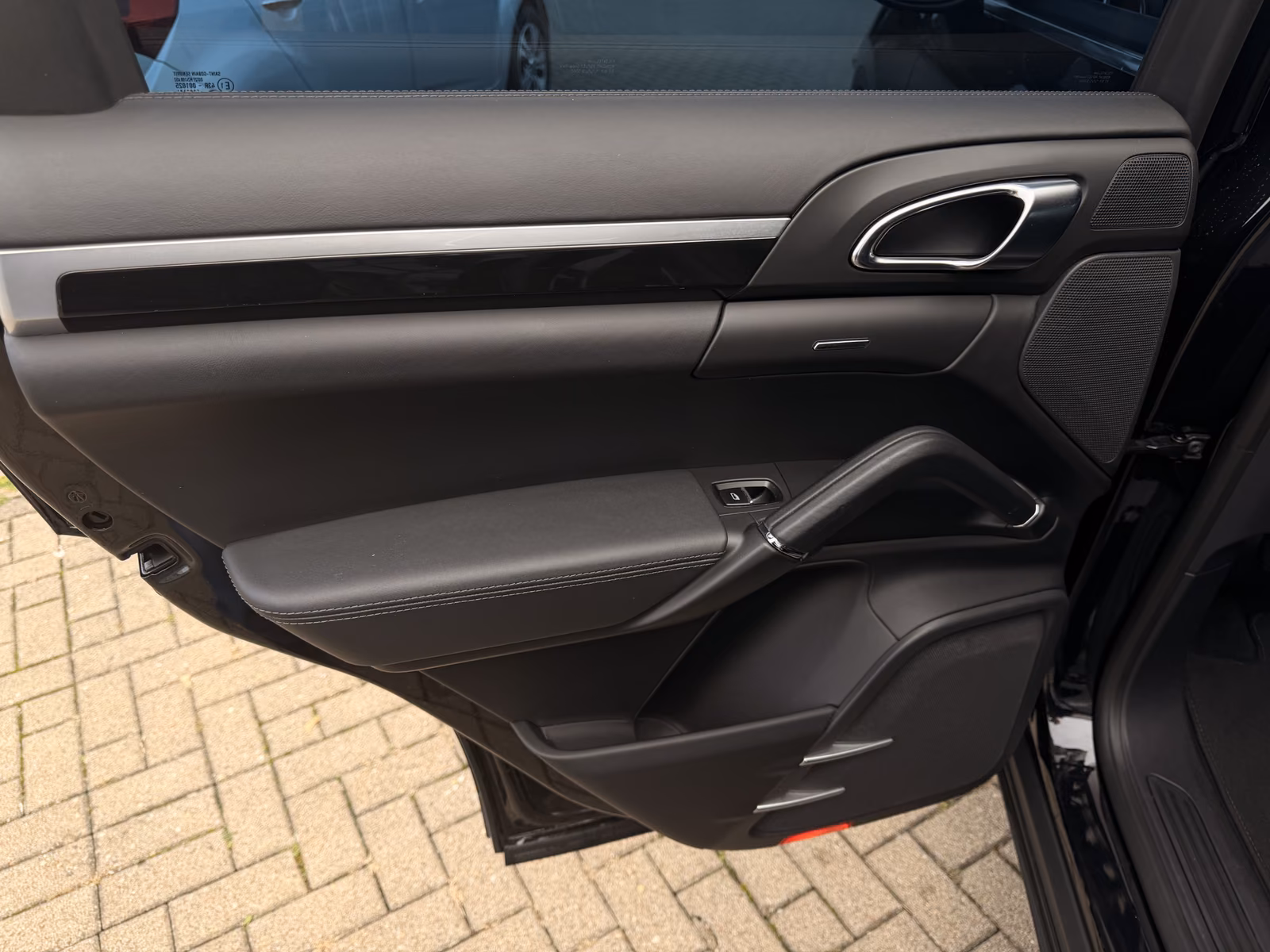PORSCHE CAYENNE 3.6 V6 299ch TIPTRONIC 4x4 - SUSPENSION PNEUMATIQUE - CHAUFFAGE AUXILIAIRE - TOIT OUVRANT - ATTELAGE - JANTES 20"