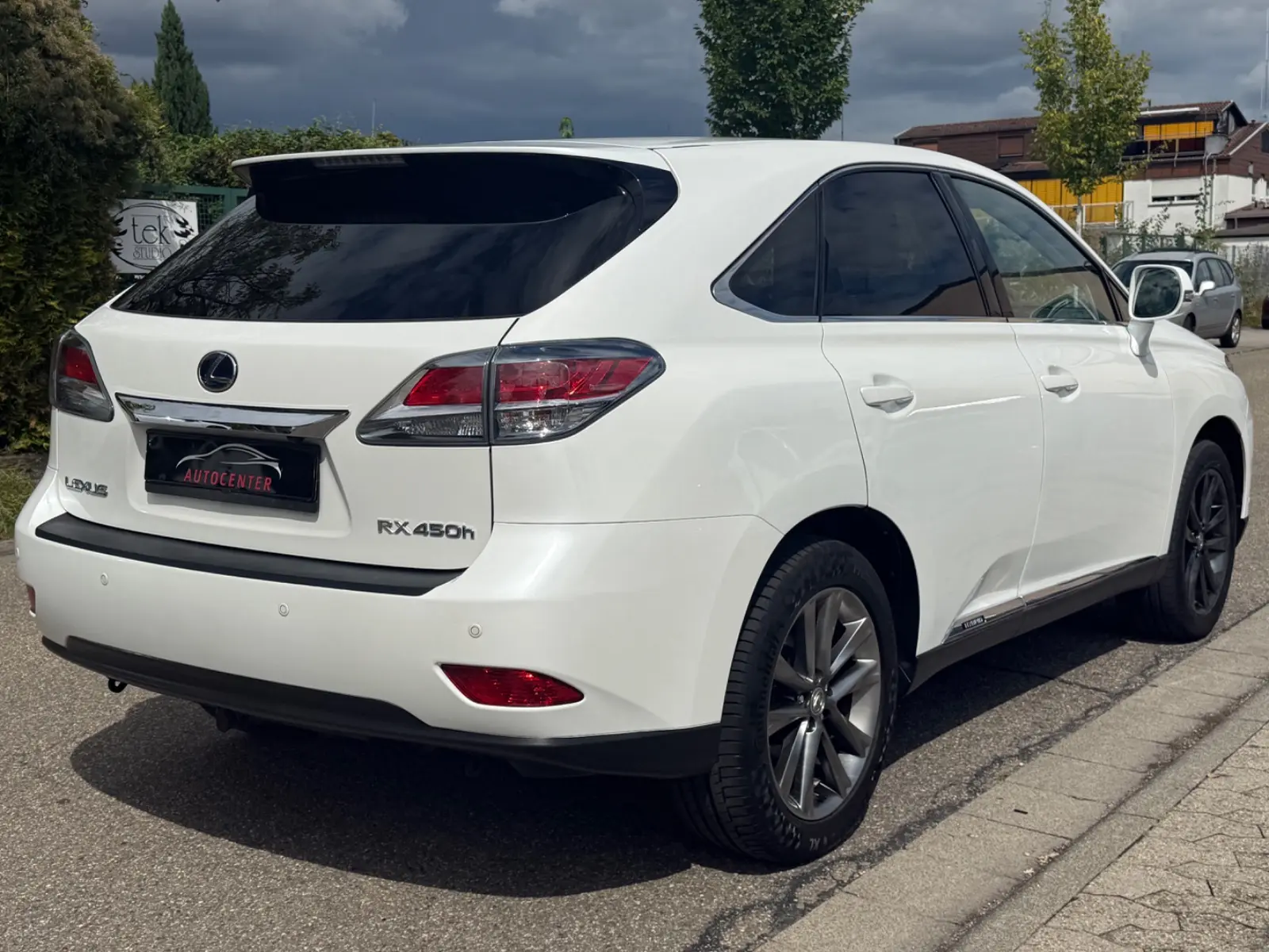 LEXUS RX 450h V6 3.5 HYBRIDE 299ch 4x4 BVA - CUIR - TOIT PANORAMIQUE - AFFICHAGE TÊTE HAUTE - CAMÉRA 360° - SIÈGES CHAUFFANTS