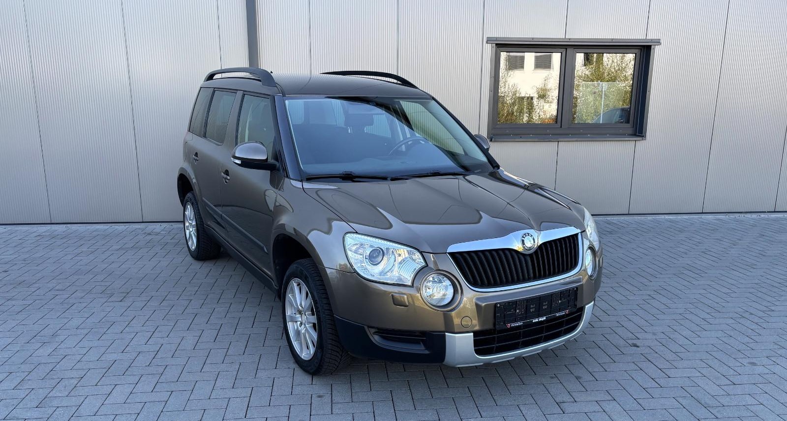Skoda Yeti 1.8 TSI 160 ch 4x4 Experience • Xénon • Attelage • Sièges chauffants