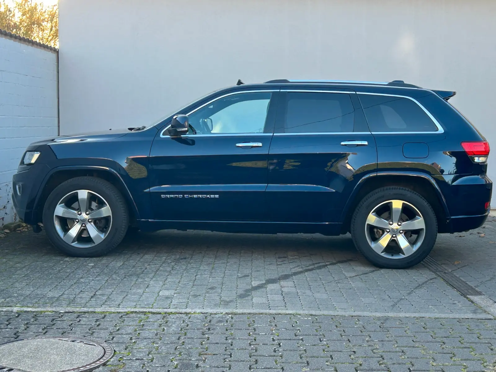 Jeep Grand Cherokee 3.0 CRD Overland | 250 ch | BVA | Toit panoramique | Cuir | Suspension pneumatique | Sièges chauffants et ventilés | Attelage
