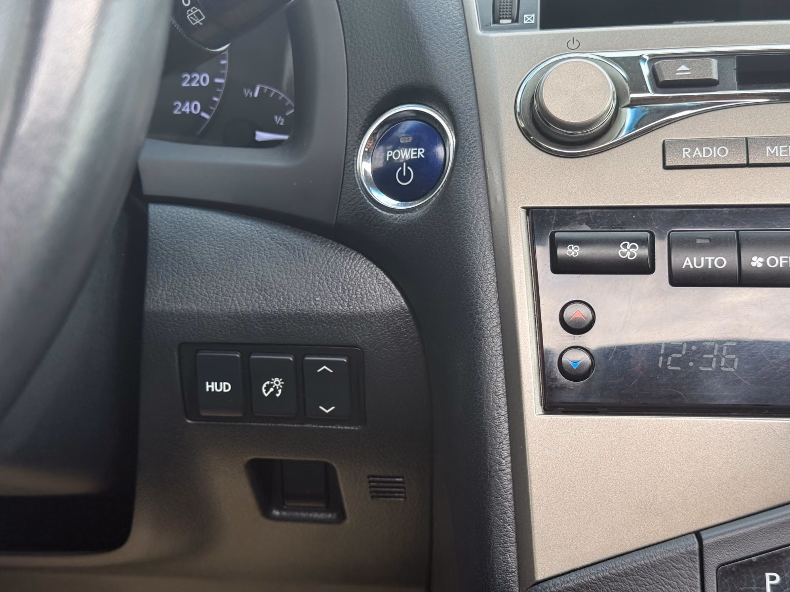 LEXUS RX 450h V6 3.5 HYBRIDE 299ch 4x4 BVA - CUIR - TOIT PANORAMIQUE - AFFICHAGE TÊTE HAUTE - CAMÉRA 360° - SIÈGES CHAUFFANTS