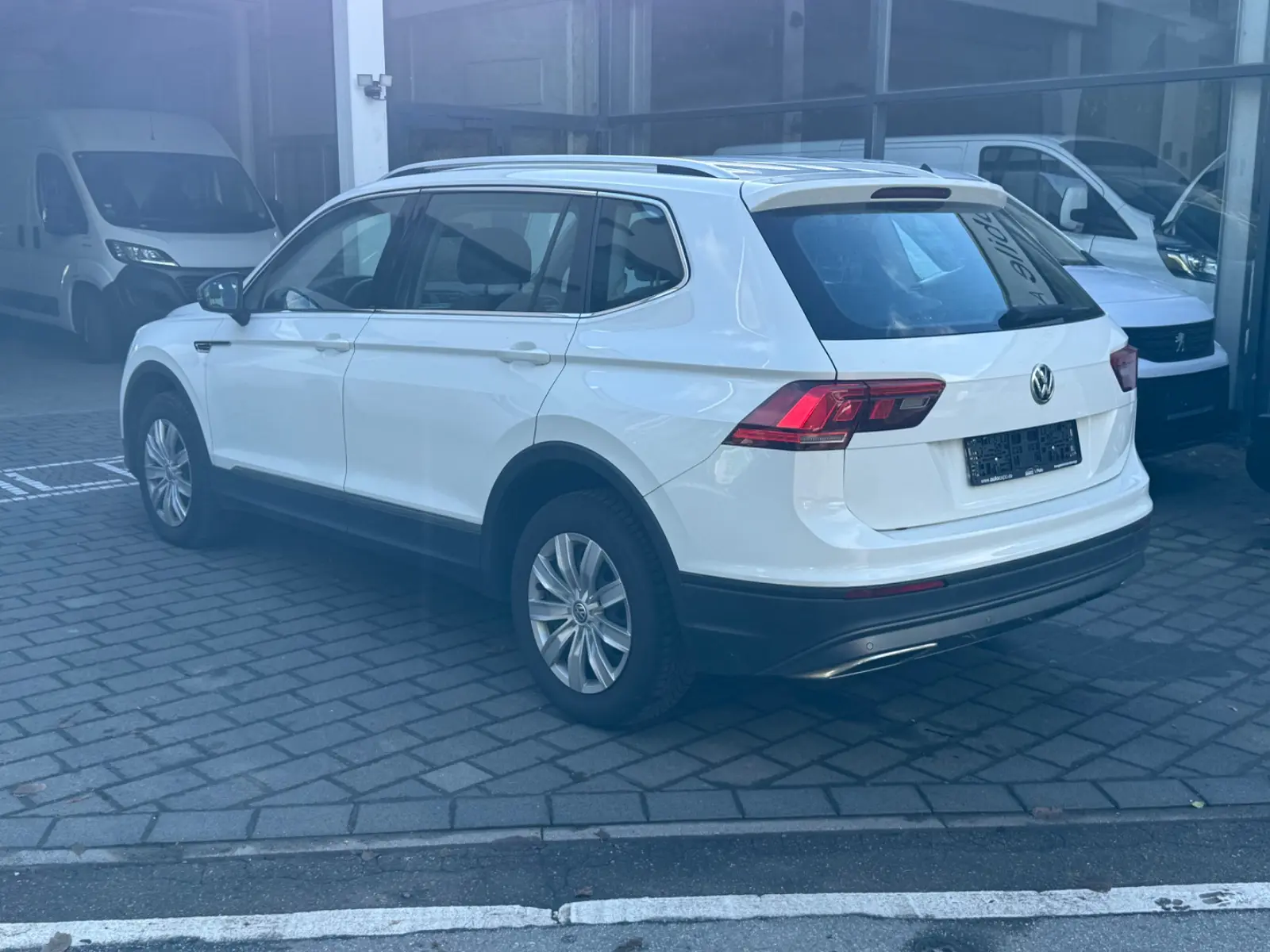 VOLKSWAGEN TIGUAN 2.0 TDI 150CH - ALLSPACE COMFORTLINE - HAYON ÉLECTRIQUE - 1ERE MAIN