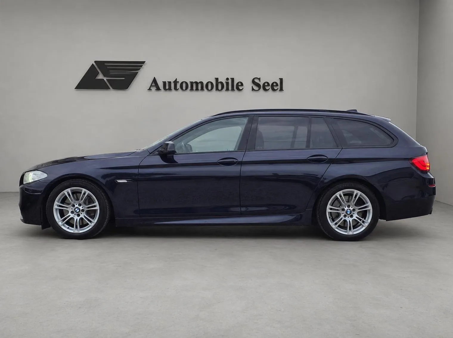 BMW 535d xDrive Touring 313 ch Pack M • Head-up • GPS Pro • Bi-Xénon • Hayon électrique