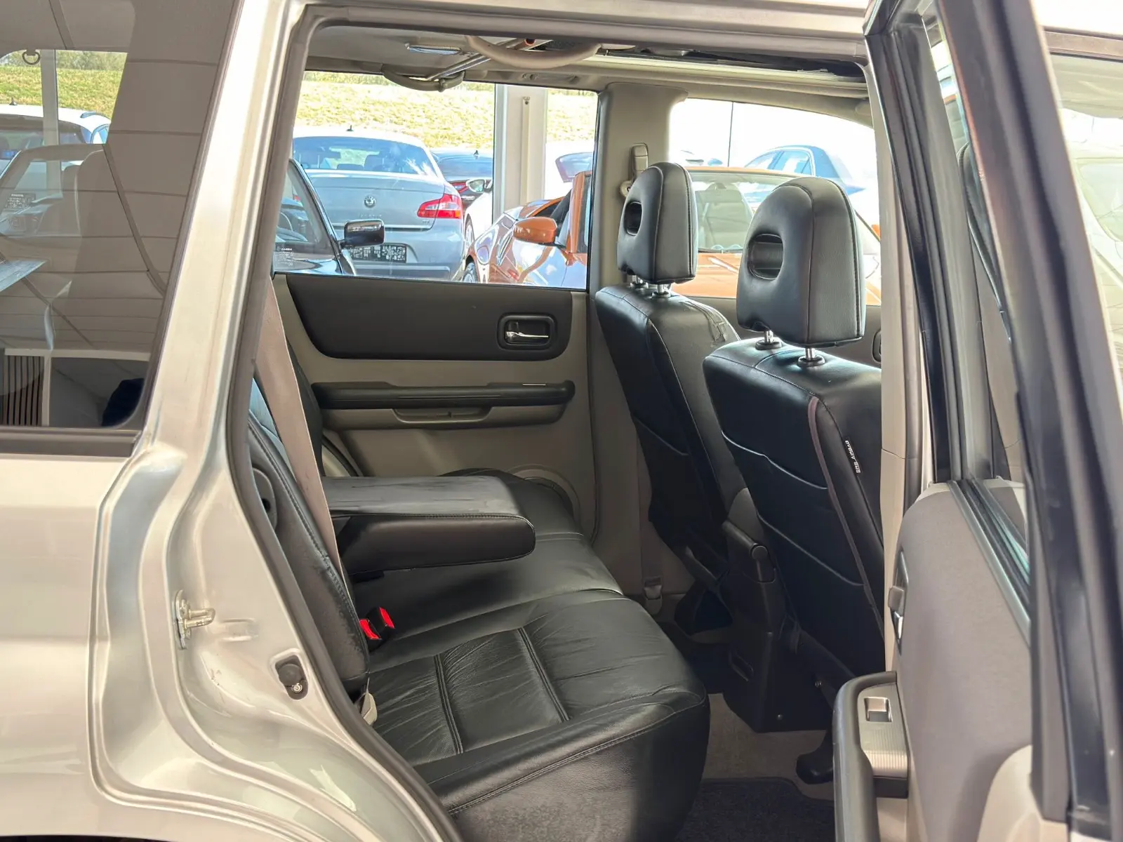 NISSAN X-TRAIL 2.2 dCi 136ch 4x4 - CUIR - TOIT PANORAMIQUE OUVRANT - SIÈGES CHAUFFANTS - SIÈGES ÉLECTRIQUES - RÉGULATEUR DE VITESSE