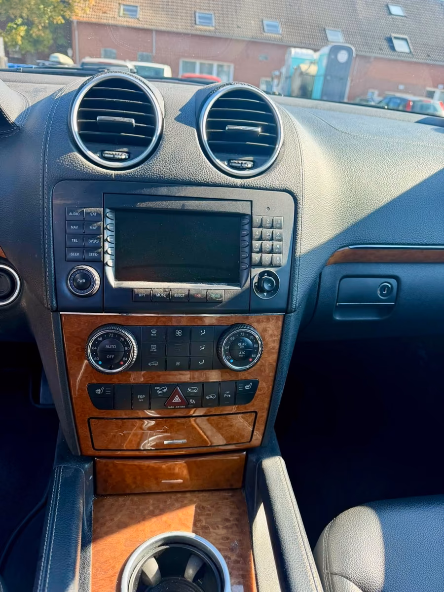 Mercedes-Benz GL 450 4Matic | 340 ch | BVA | 7 places | Toit panoramique | Suspension Airmatic | Écrans arrière | GPS