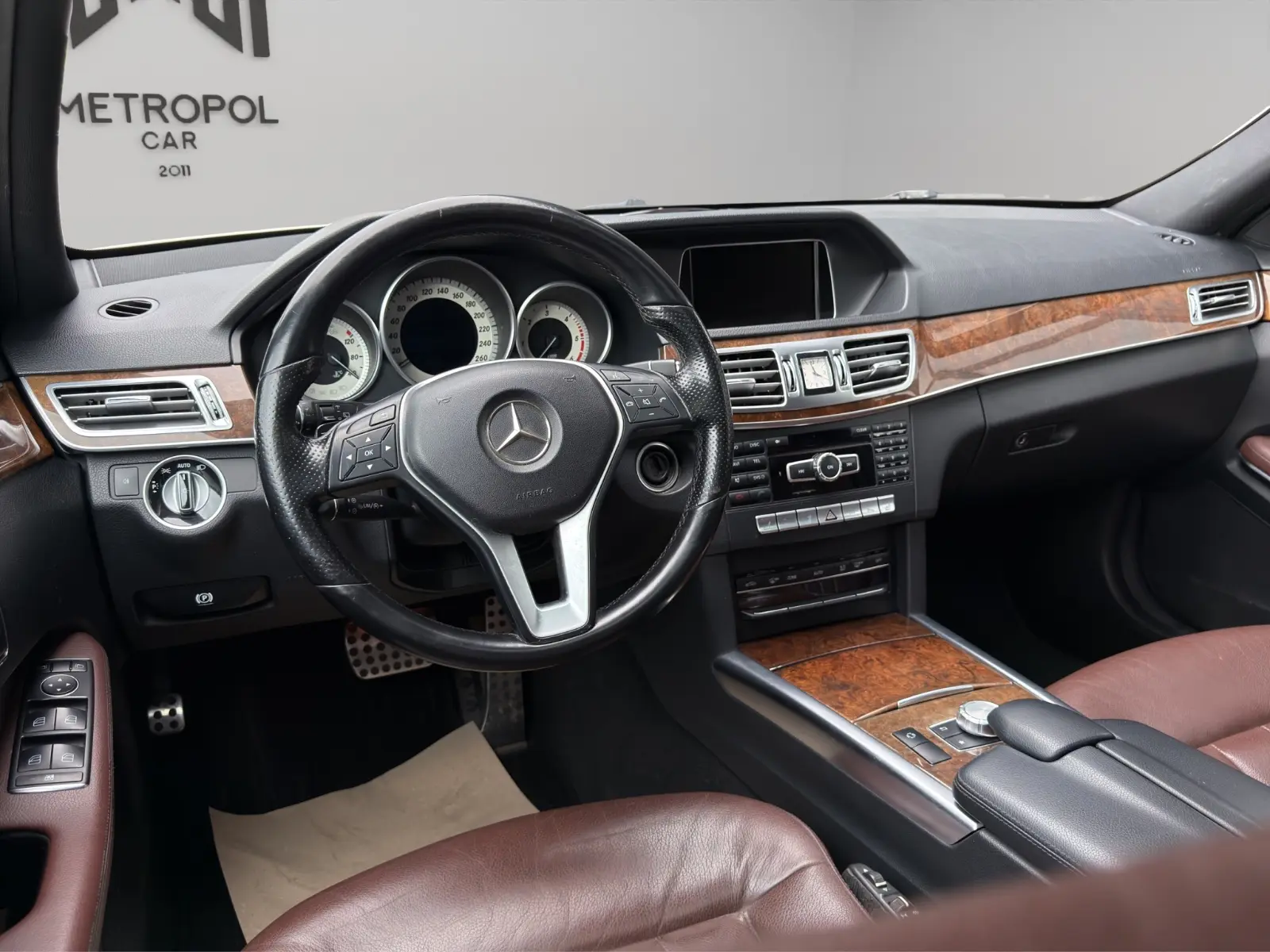 Mercedes E 350 BlueTEC Break V6 252 ch Avantgarde • Toit pano • Cuir • Harman Kardon • GPS • LED