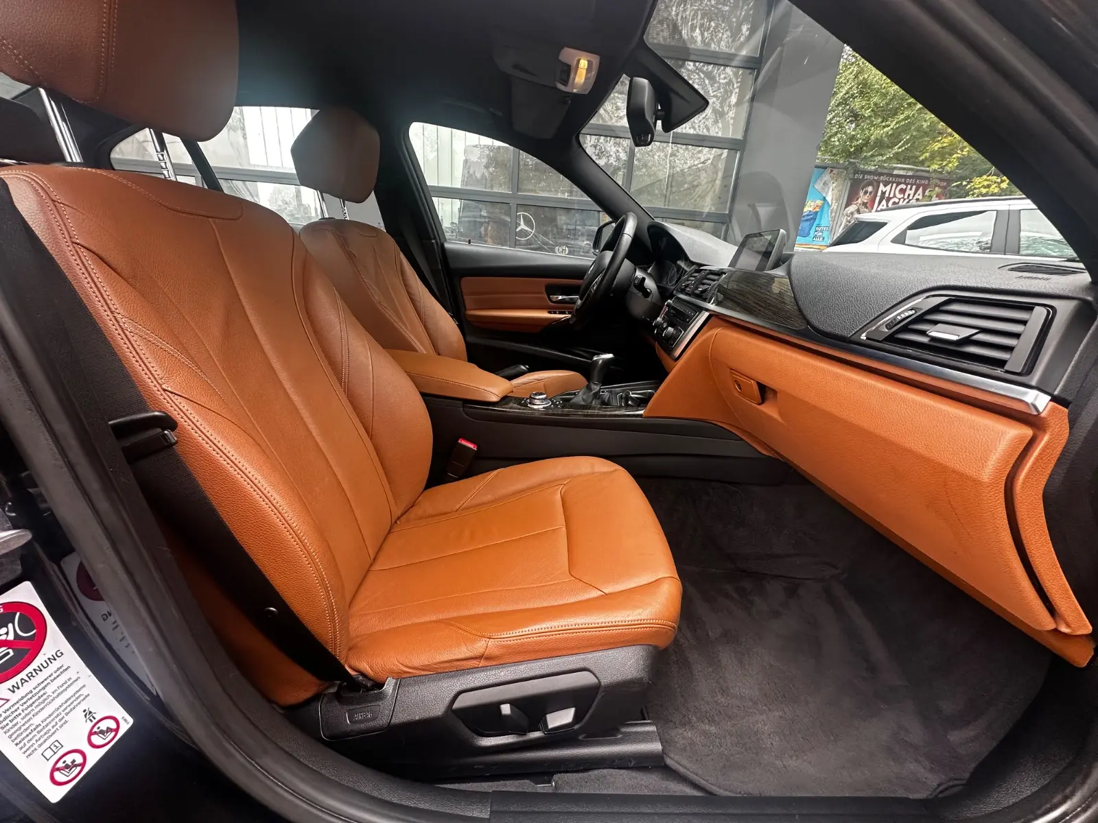 BMW 328i xDRIVE 2.0 TURBO 245ch - 4X4 - CUIR DAKOTA - AFFICHAGE TÊTE HAUTE - SIÈGES ÉLECTRIQUES À MÉMOIRE - GPS