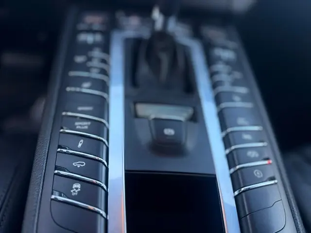 Porsche Macan GTS | 360 ch | BVA | Toit panoramique | Suspension pneumatique | Bose | Échappement sport | Sièges ventilés