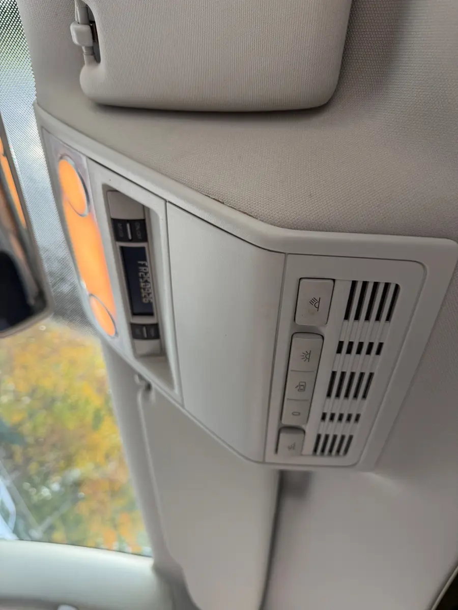 VOLKSWAGEN T5 CALIFORNIA 2.0 TDI 140ch - TOIT RELEVABLE - CHAUFFAGE AUXILIAIRE - ATTELAGE - RÉGULATEUR DE VITESSE