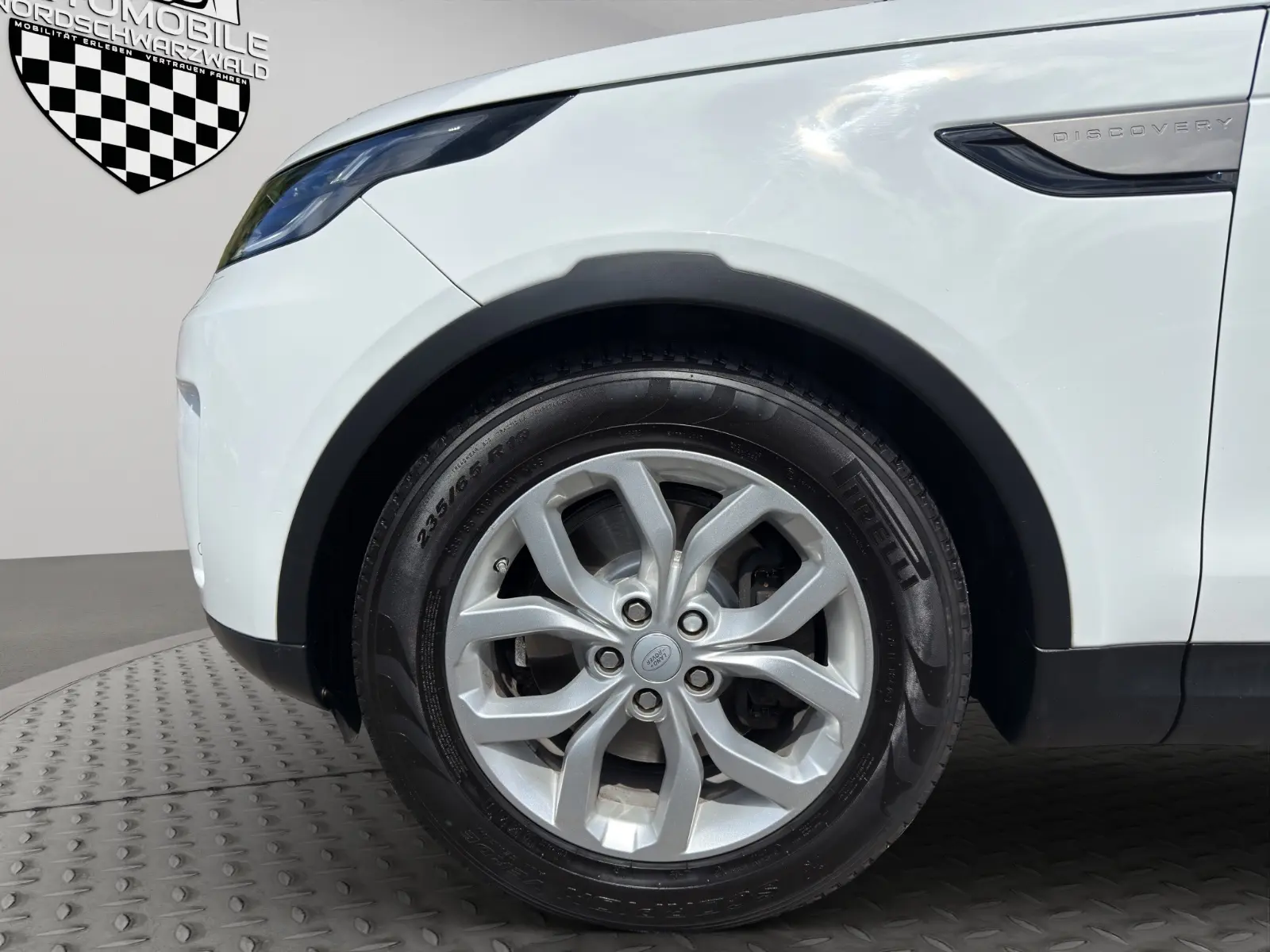 Land Rover Discovery 5 Si6 3.0 V6 SE | 340 ch | BVA | Suspension pneumatique | Cuir | Régulateur adaptatif | Sièges chauffants | Attelage