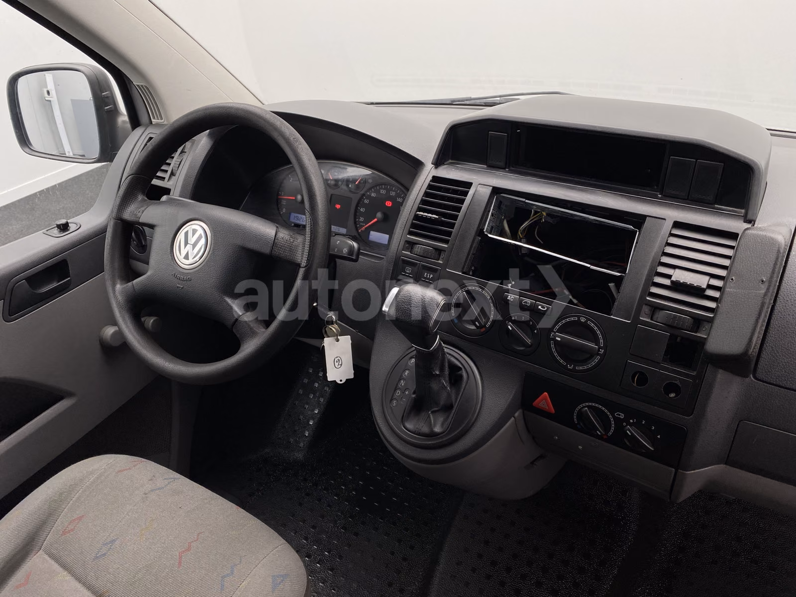 VOLKSWAGEN T5 - TRANSPORTER - 131 CV -  BVA - HISTORIQUE VW