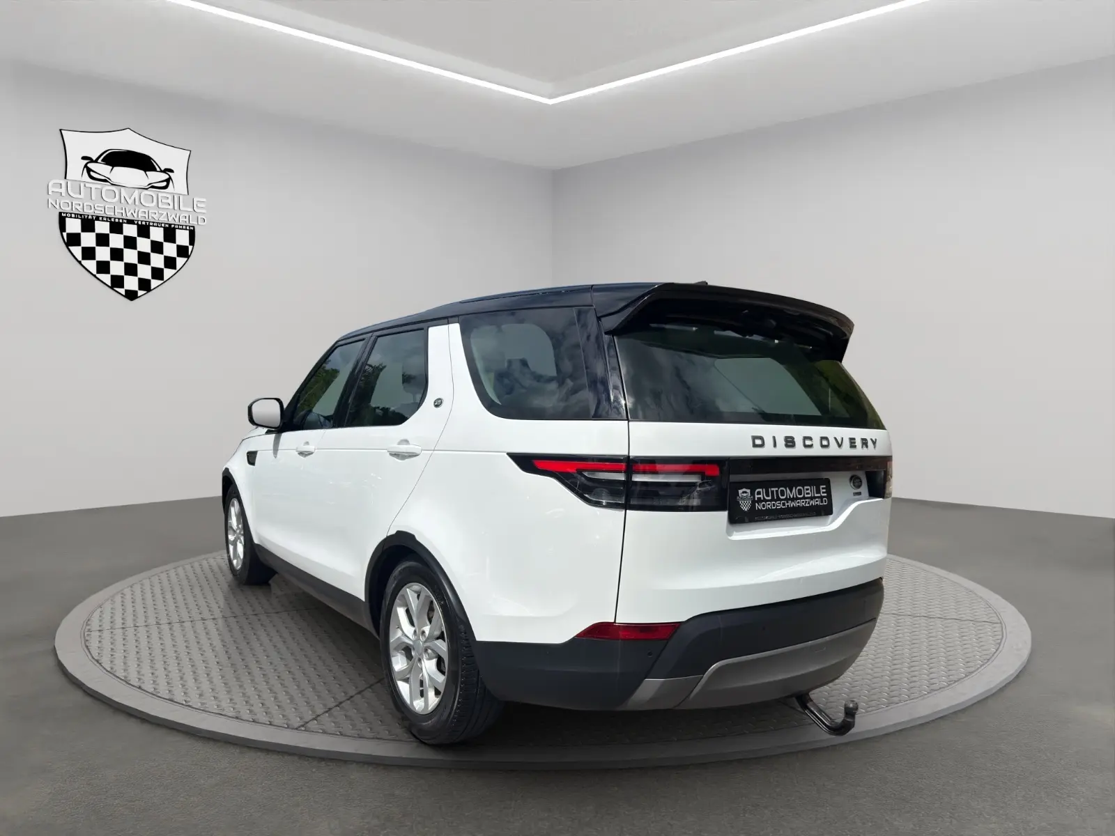 Land Rover Discovery 5 Si6 3.0 V6 SE | 340 ch | BVA | Suspension pneumatique | Cuir | Régulateur adaptatif | Sièges chauffants | Attelage