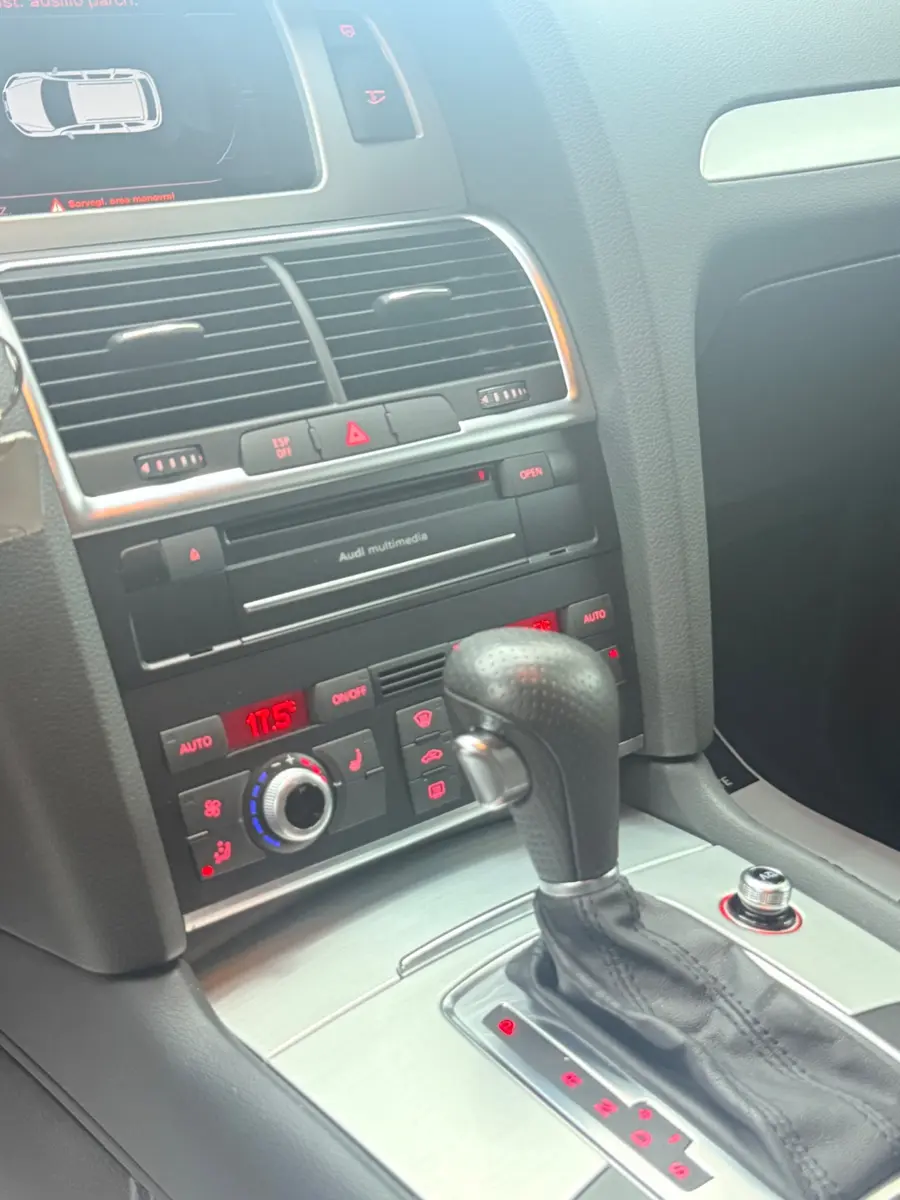 Audi Q7 3.0 V6 TDI quattro S-line | 239 ch | BVA | Cuir et Alcantara | Feux directionnels | Sièges électriques | Régulateur de vitesse