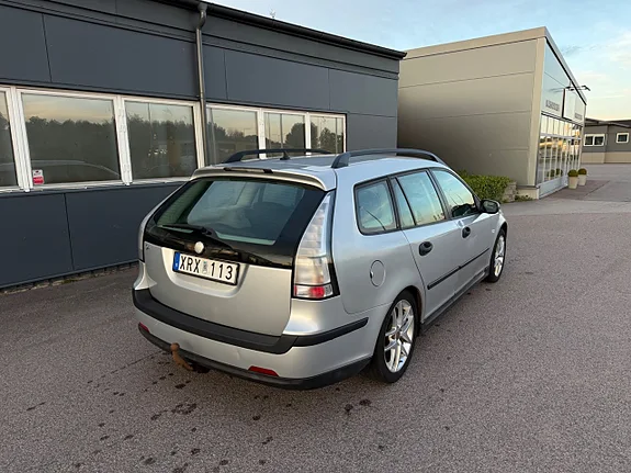 SAAB 9-3 SPORTCOMBI 1.8 LINEAR 122 ch BVM - 1ère MAIN - ATTELAGE - 166760 KM