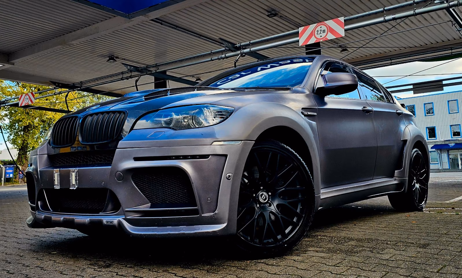BMW X6 M 4.4 V8 | 555 ch | BVA | Kit Hamann | Toit ouvrant | Affichage tête haute | GPS | Sièges chauffants
