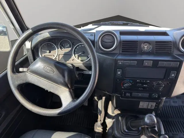 Land Rover Defender 110 2.2 TD4 Pick-up | 122 ch | BVM | Direction assistée | Verrouillage centralisé