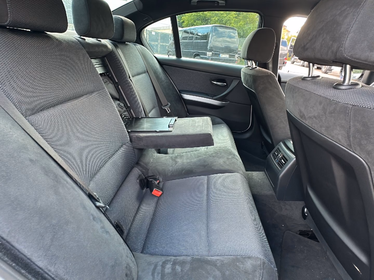 BMW 318 I M PACK SPORT | 143 ch | BVM | SIÈGES CHAUFFANTS |