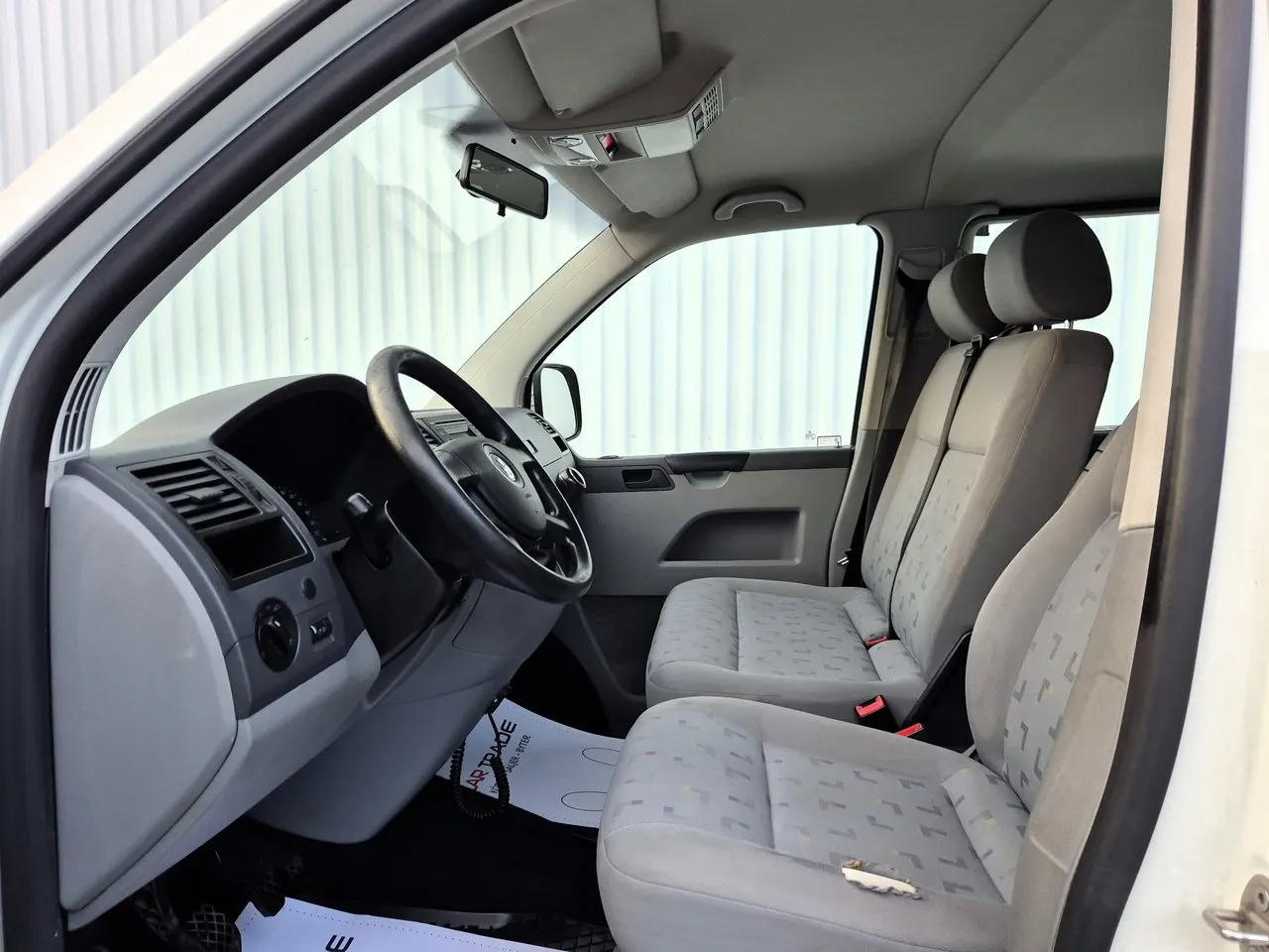 Volkswagen Caravelle 2.5 TDI Comfortline | 131 ch | BVM | 9 places | Chauffage auxiliaire programmable | Climatisation automatique | 2 propriétaires