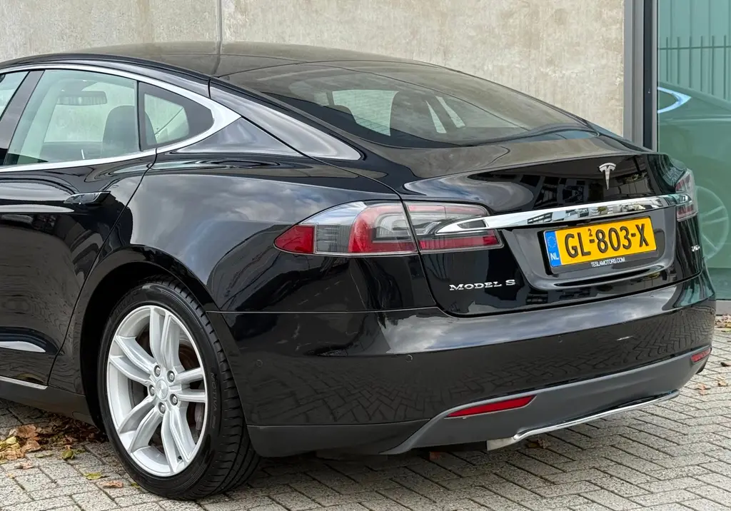 Tesla Model S 70D 333ch - Soh 89% - Supercharge gratuite - Autonomie 390km - Pack Climat Froid - Jantes 19"