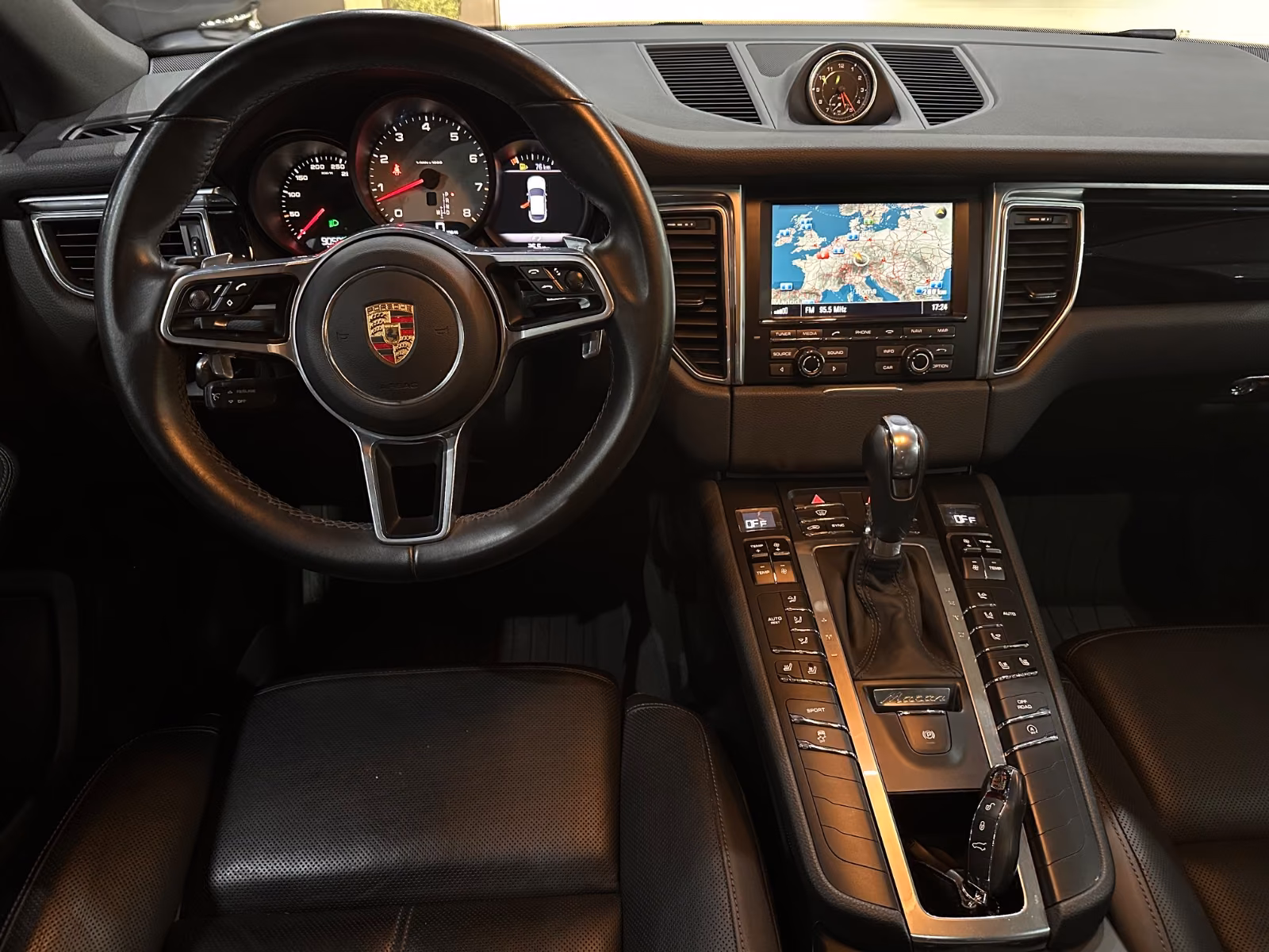 PORSCHE MACAN S / PANORAMA /  / CAMÉRA / BOSE | 340 ch | 4X4 | BVA | HAYON ÉLECTRIQUE | PACK SPORT | RÉGLAGE ÉLECTRIQUE DES SIÈGES AVEC FONCTION MÉMOIRE