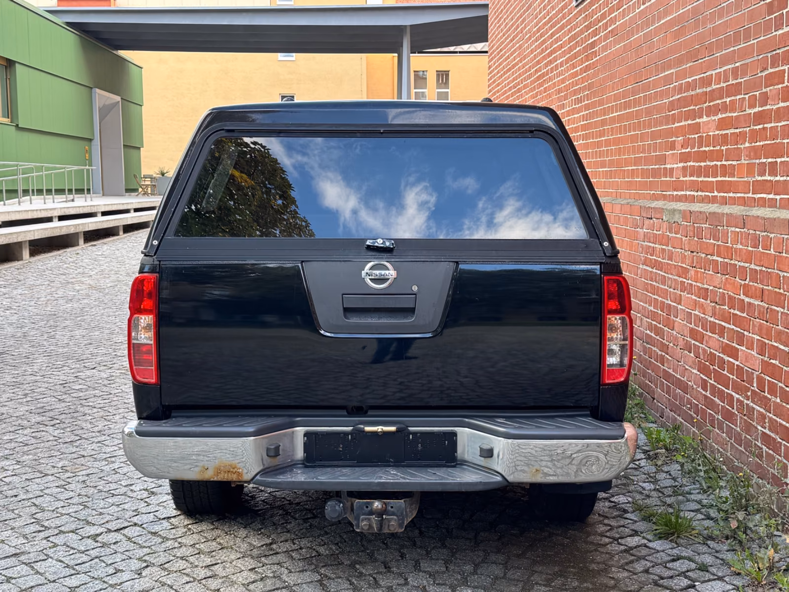 NISSAN NAVARA 2.5 DCI 190 CH – 4X4 – DOUBLE CABINE – CUIR – GPS – ATTELAGE – 150 000 KM