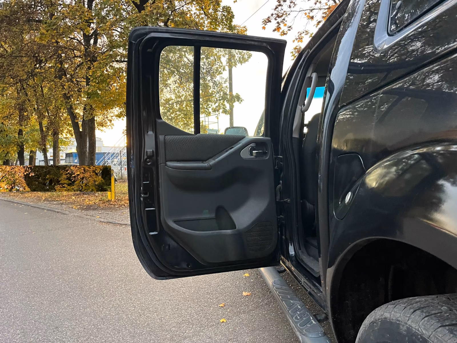 NISSAN NAVARA PICKUP DOUBLE CAB SE 4X4 | 190 ch | BVA | VOLANT EN CUIR