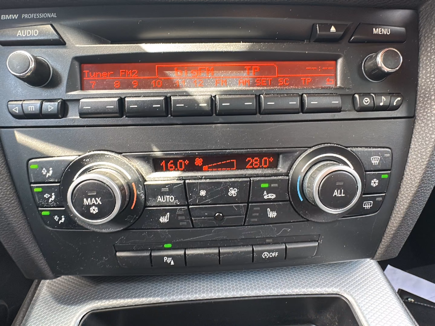 BMW 318 I M PACK SPORT | 143 ch | BVM | SIÈGES CHAUFFANTS |