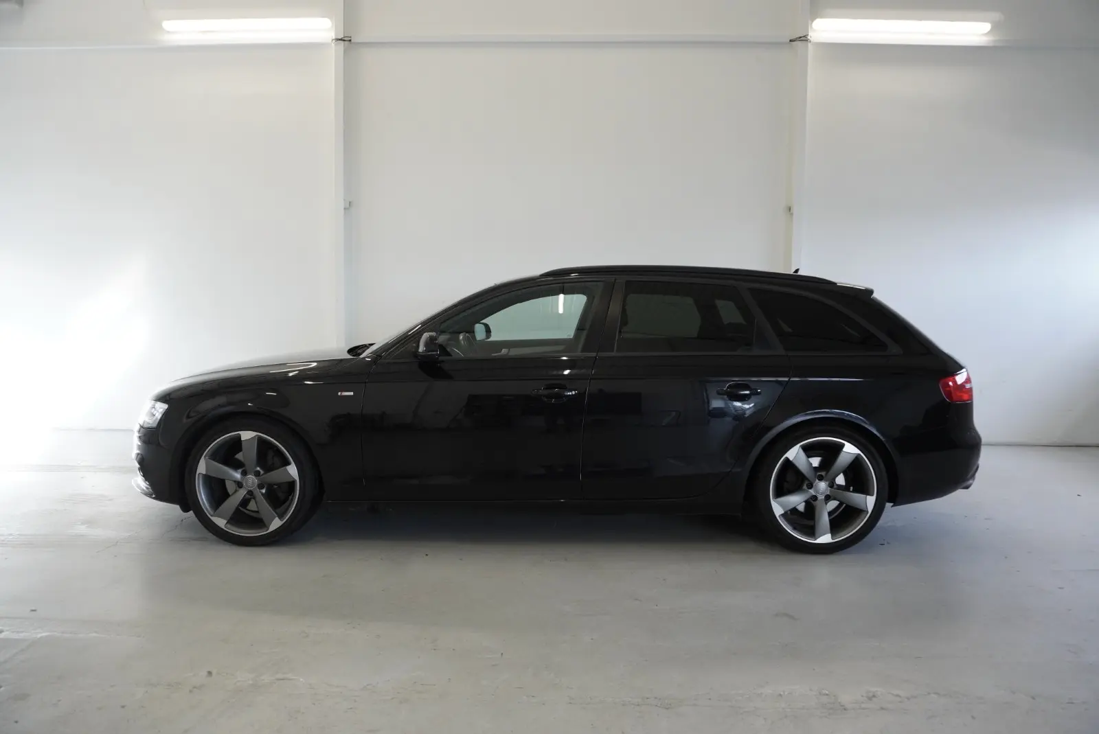 Audi A4 2.0 TFSI quattro 224 ch S line • S tronic • GPS • Radars AV/AR • Audi Sound System