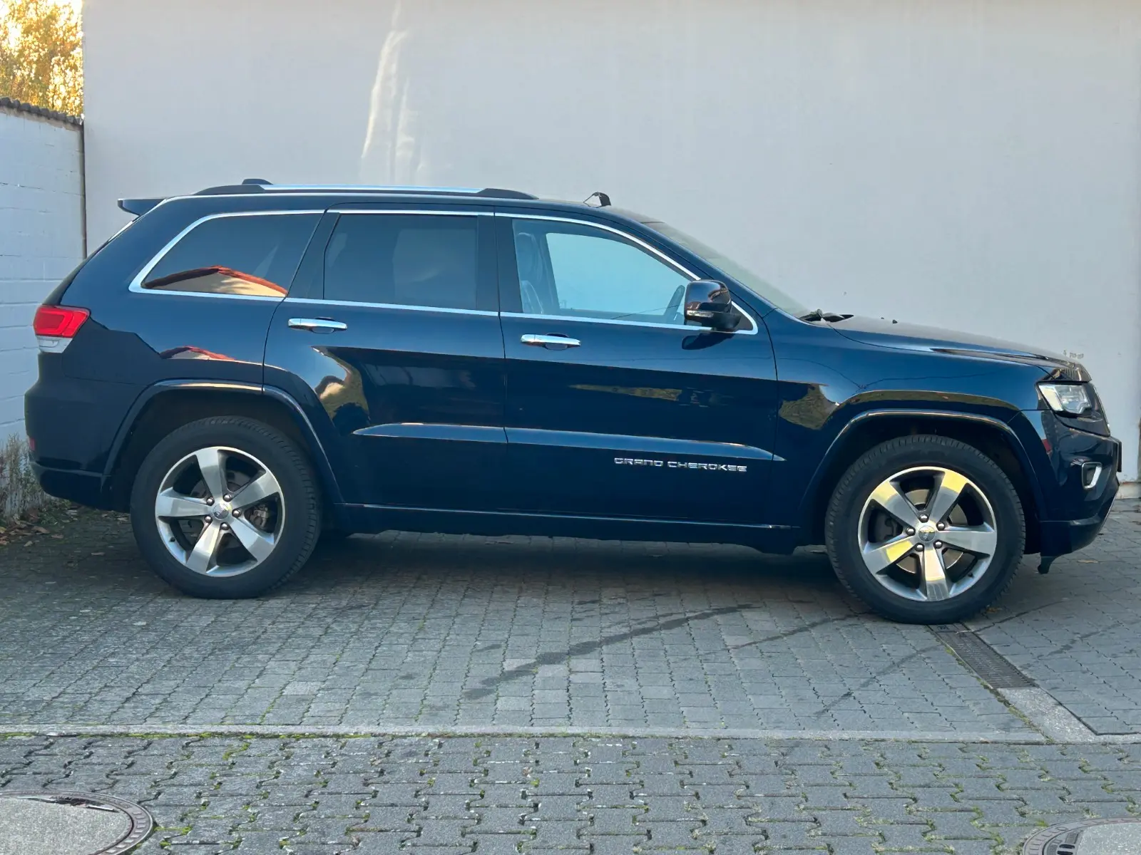 Jeep Grand Cherokee 3.0 CRD Overland | 250 ch | BVA | Toit panoramique | Cuir | Suspension pneumatique | Sièges chauffants et ventilés | Attelage