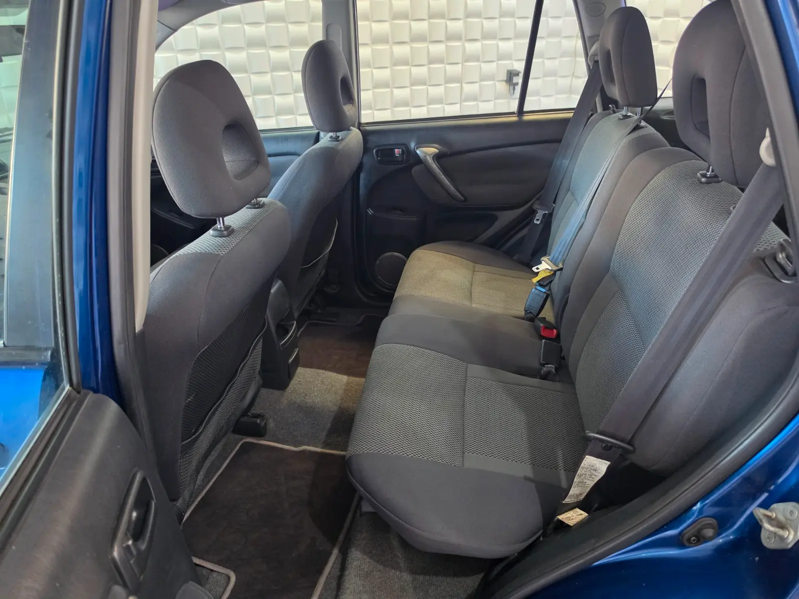 Toyota RAV4 2.0 D-4D 116 ch 4x4 Sol • 5 portes • Clim auto • Sièges chauffants • Attelage
