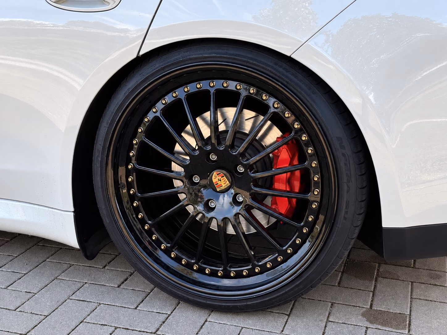 PORSCHE PANAMERA TURBO 4.8 V8 519ch PDK 4x4 - JANTES HAMANN 22" - CUIR - SIÈGES CHAUFFANTS ET VENTILÉS - TOIT OUVRANT - BOSE
