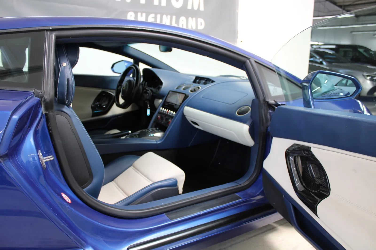 Lamborghini Gallardo LP 550-2 V10 550 ch • Phase 2 - Propulsion • E-Gear • 71 500 km • Cuir