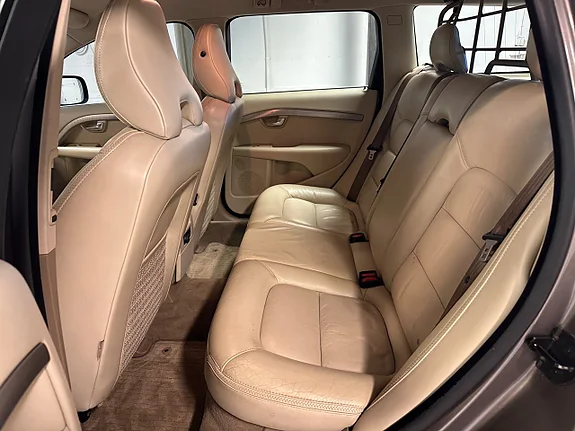 VOLVO XC70 D5 AWD 185 ch SUMMUM BVA - CUIR - ATTELAGE - 155600 km