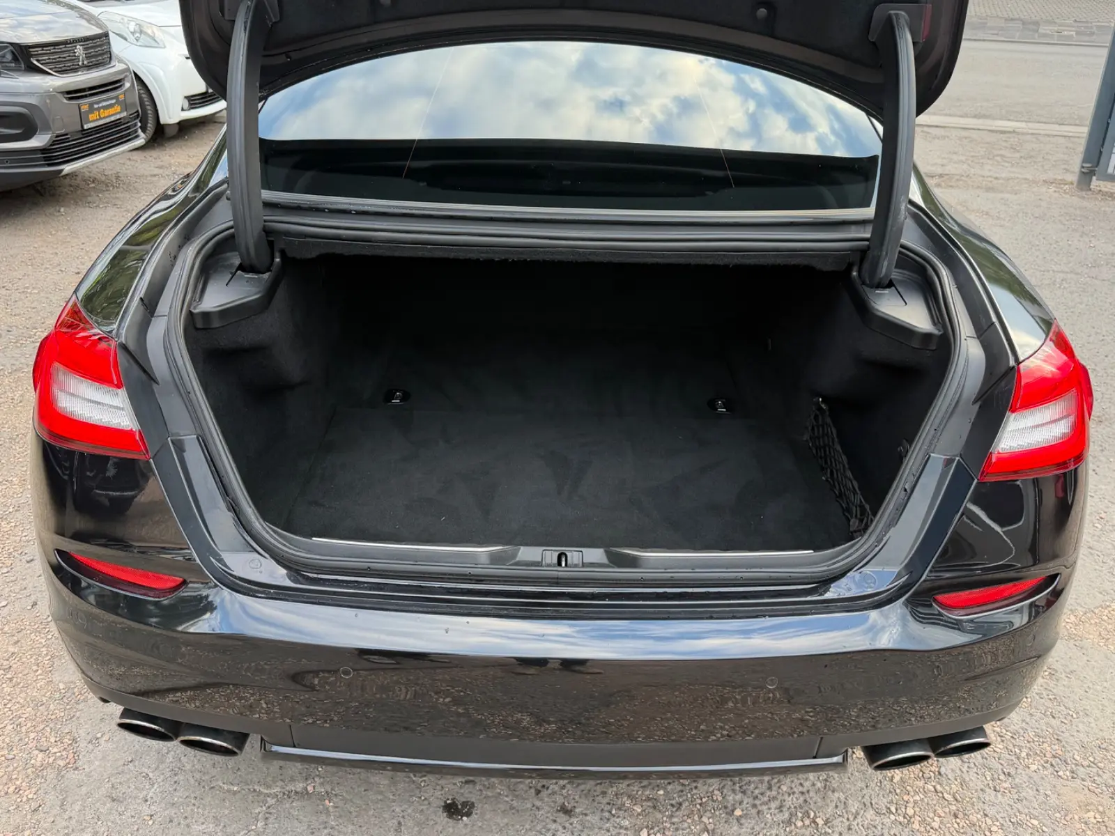 Maserati Quattroporte 3.0 V6 Diesel | 275 ch | BVA | Cuir | Toit ouvrant | Caméra | GPS | Sièges chauffants