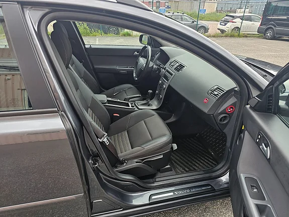 VOLVO V50 1.8 FLEXIFUEL 125CH KINETIC