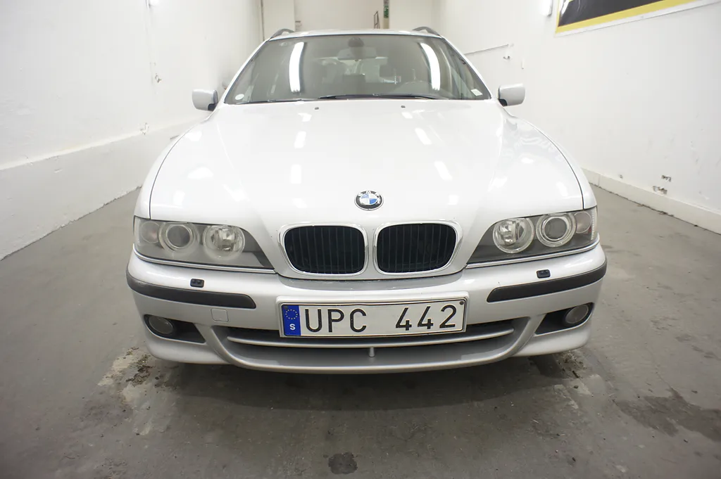 BMW 525i TOURING e39 192 ch BVA M SPORT 4X2 - 219000 km