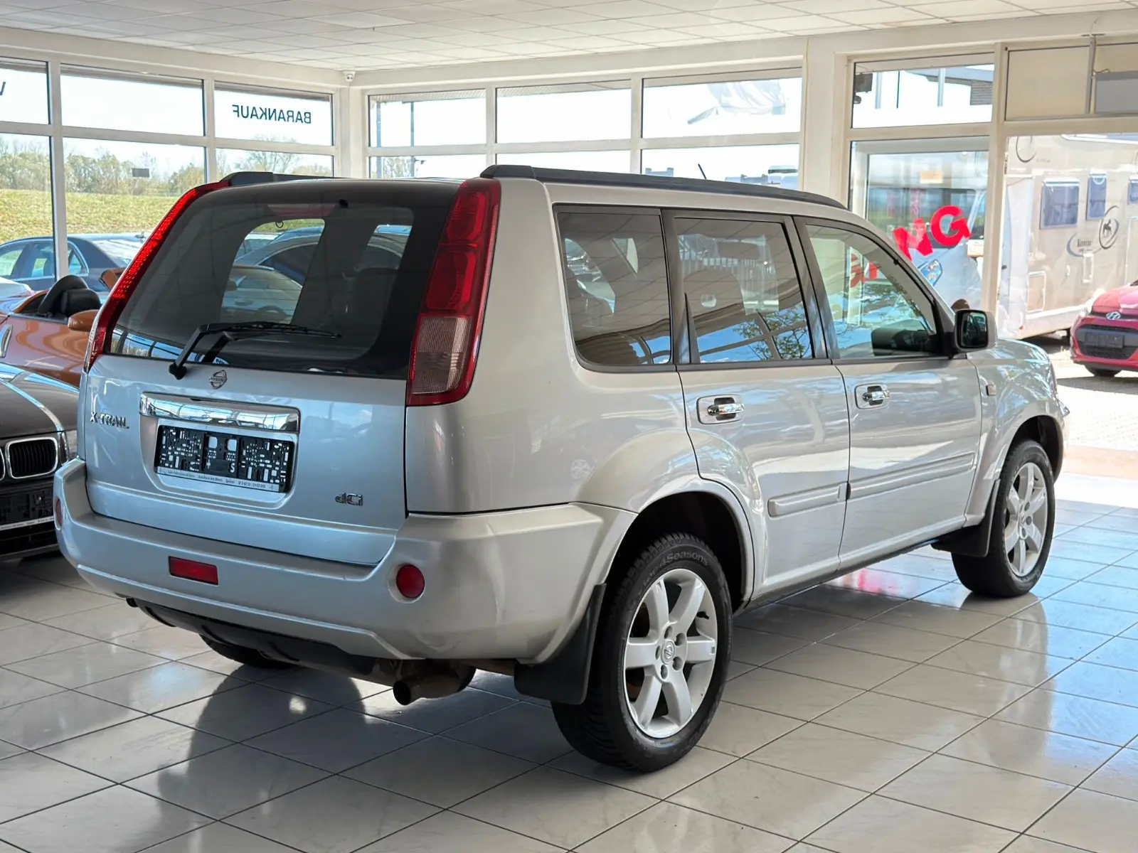 NISSAN X-TRAIL 2.2 dCi 136ch 4x4 - CUIR - TOIT PANORAMIQUE OUVRANT - SIÈGES CHAUFFANTS - SIÈGES ÉLECTRIQUES - RÉGULATEUR DE VITESSE