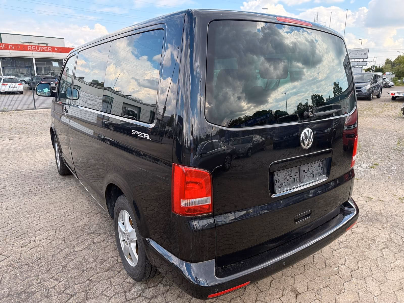 VOLKSWAGEN T5 MULTIVAN SPÉCIAL 2.0 TDI 140ch - 7 PLACES - CHAUFFAGE WEBASTO - GPS - SIÈGES CHAUFFANTS - CLIM BIZONE