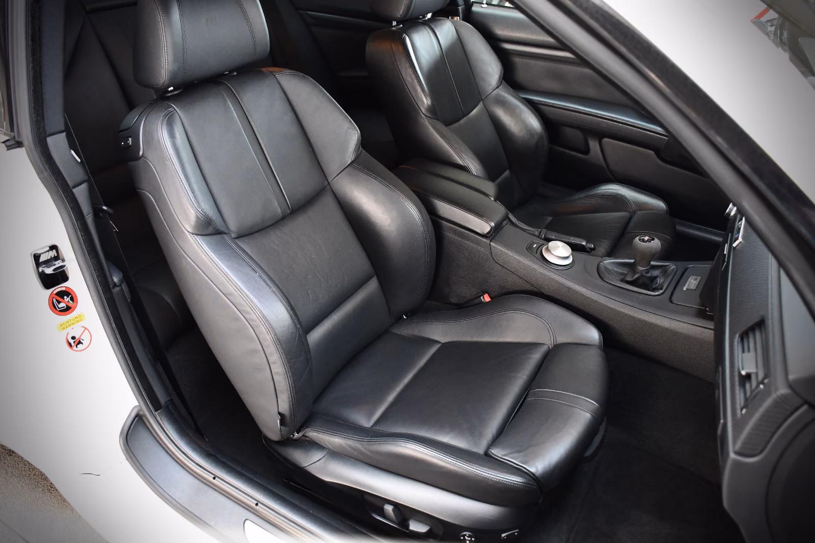 BMW M3 E92 V8 4.0 420 ch • Boîte manuelle • 79 800 km • Toit carbone • EDC • Cuir/Alcantara • GPS Pro