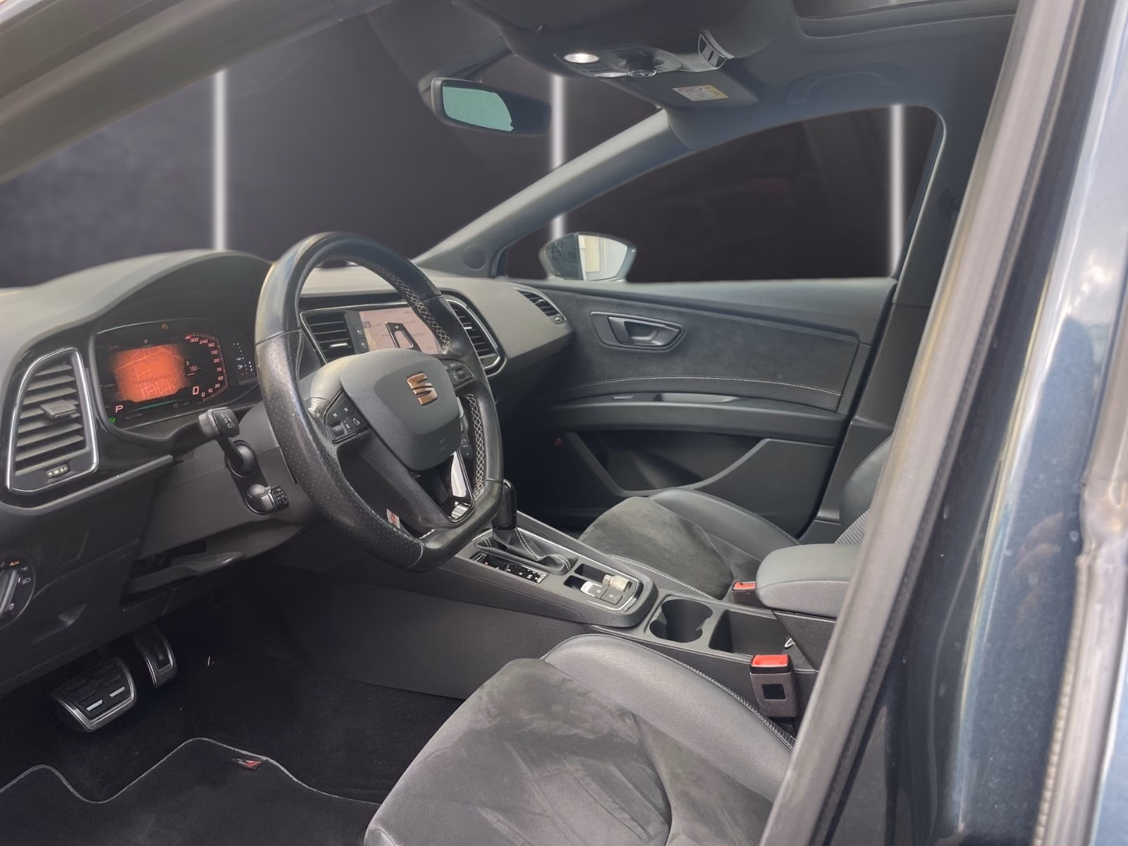 Seat Leon ST Cupra 300 4Drive DSG • Virtual Cockpit • BeatsAudio • ACC • Toit pano